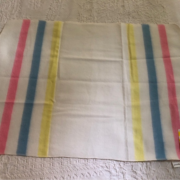 ✨NWT✨ Super Soft & Cuddly Vintage Baby Blanket - Picture 2 of 6
